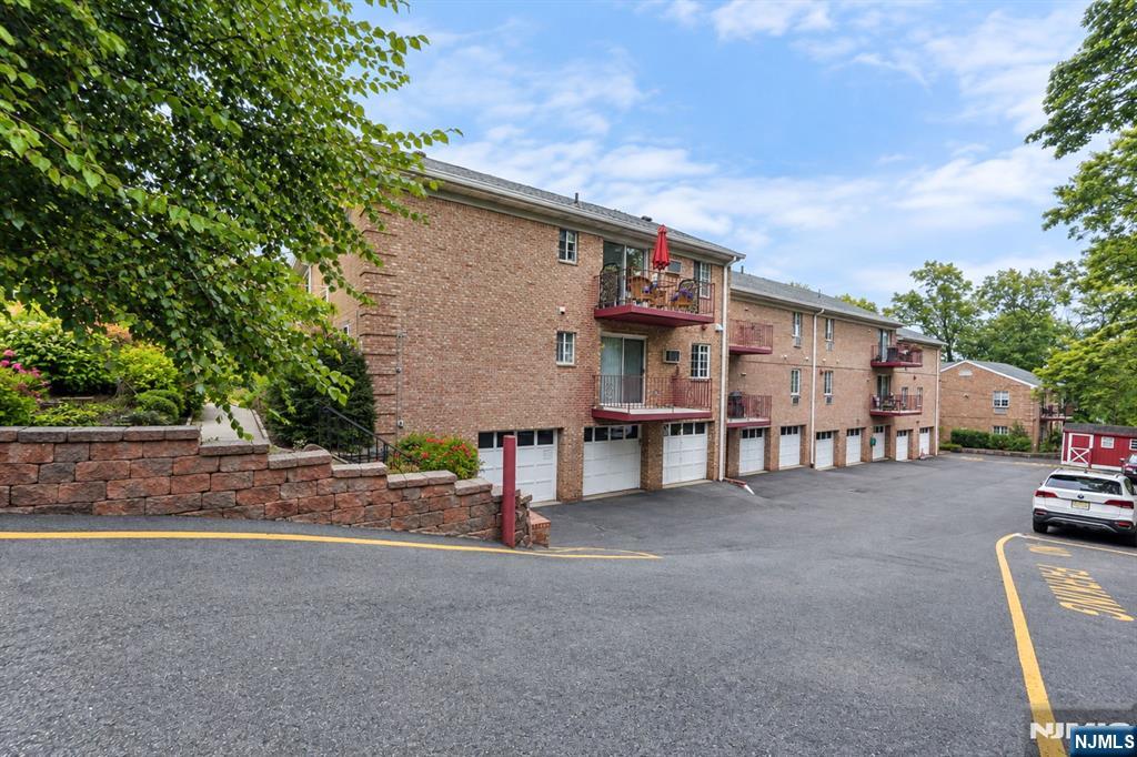 27-33 Corsa Terrace 8A