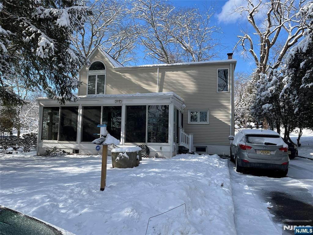 Photo of 95 Hillside, Livingston, NJ 07039 (MLS # 26004561)