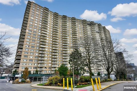 555 North 8N Fort Lee NJ 07024