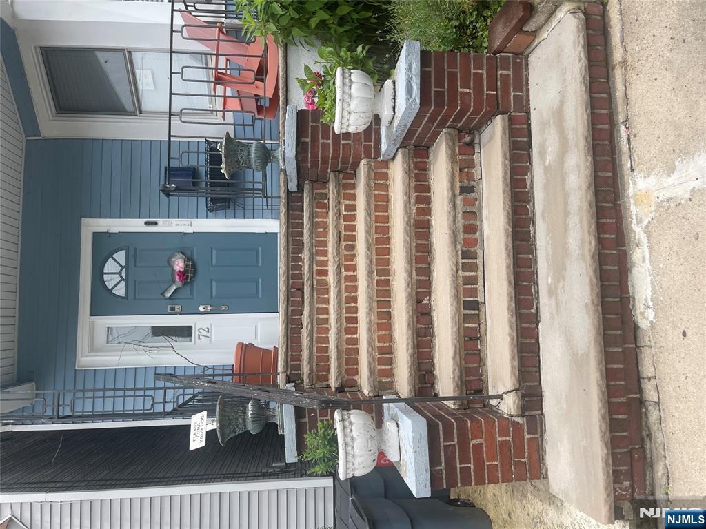 72 Fulton Street