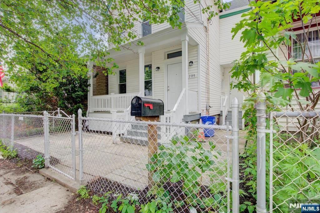 1709 48th Street