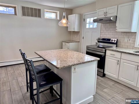 Photo of 11 N Dean St, Englewood, NJ 07631 (MLS # 25043740)