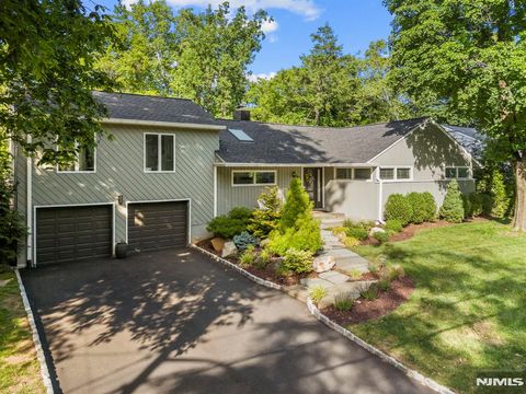 Photo of 116 Saddlewood Drive, Hillsdale, NJ 07642 (MLS # 26023270)