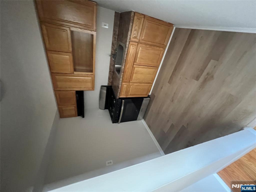 86 Contant Avenue 2A