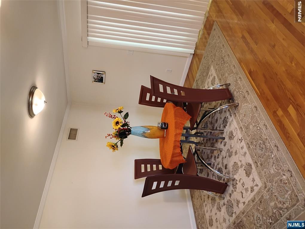 277 3rd Street