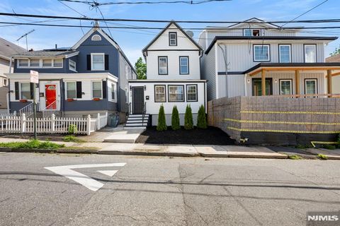 13 Orange Place Irvington NJ 07111