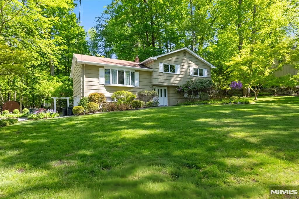 Photo of 568 Stellman Road, River Vale, NJ 07675 (MLS # 26017578)