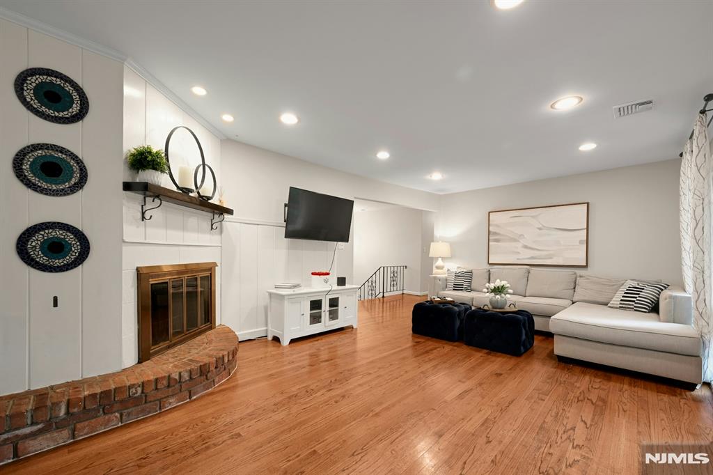 175 Edson Terrace