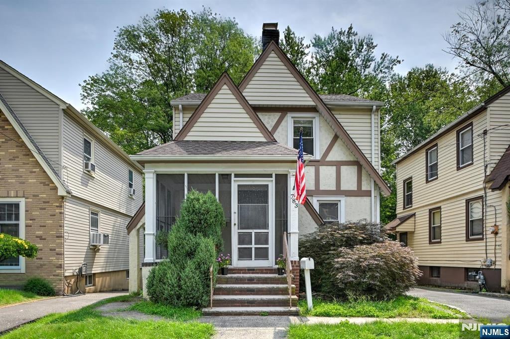 783 Broad Street