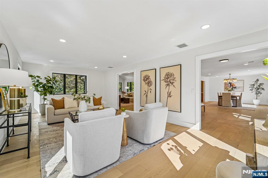 45 Lake Road