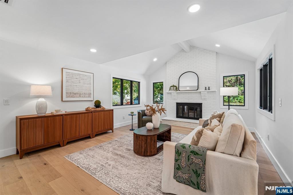 45 Lake Road