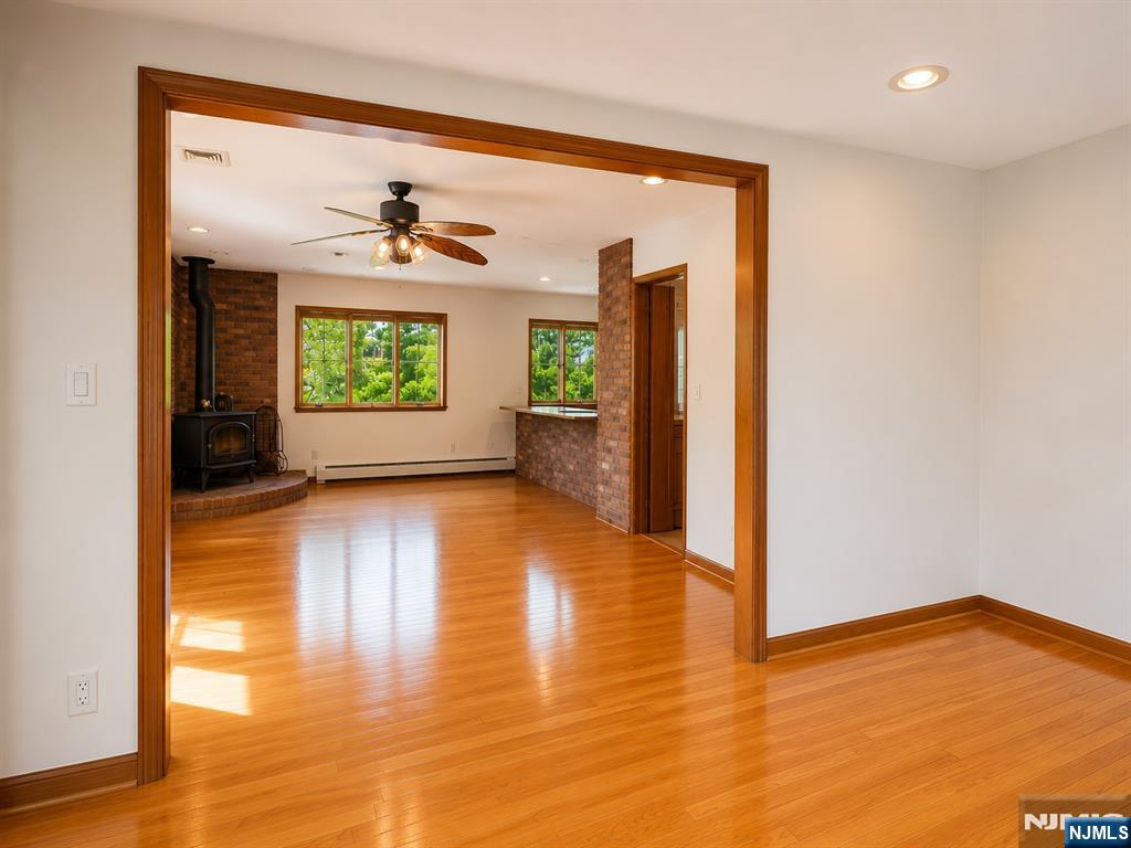 317 Hillcrest