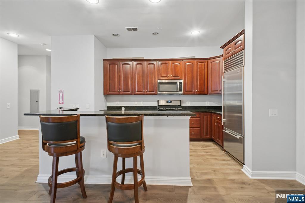 7400 River Road 111