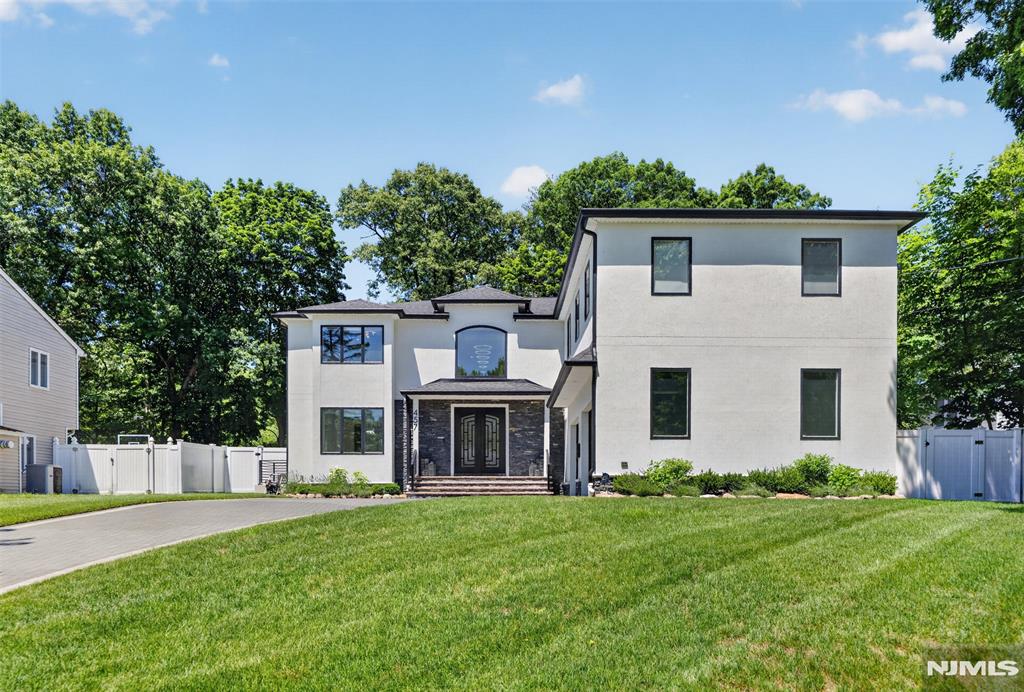 Homes for Sale in Northern NJ | ThisIsRiverEdge.com 457 Lincoln Drive