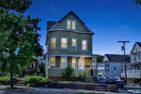 Photo of 70 Main Avenue, Wallington, NJ 07057 (MLS # 26018729)