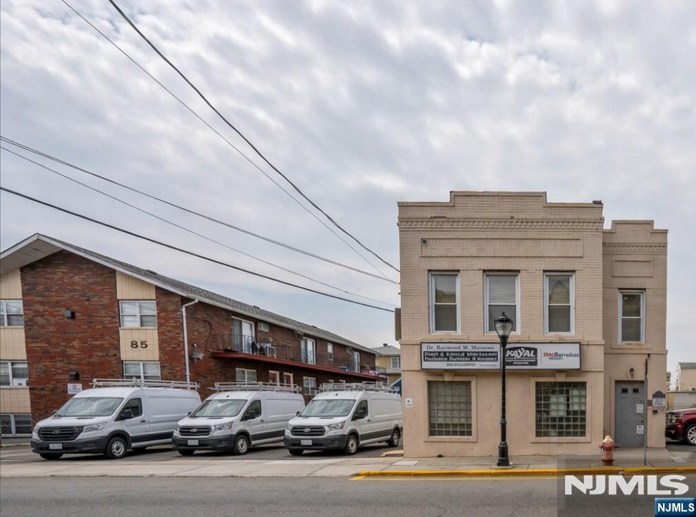 89 Anderson Avenue