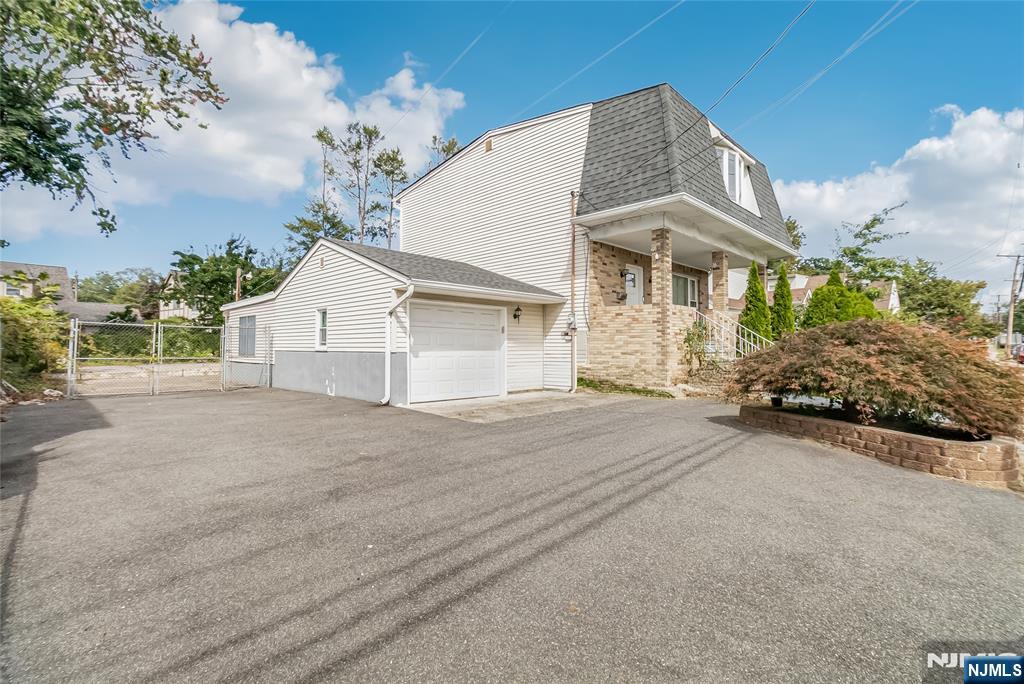 113 Willow Street