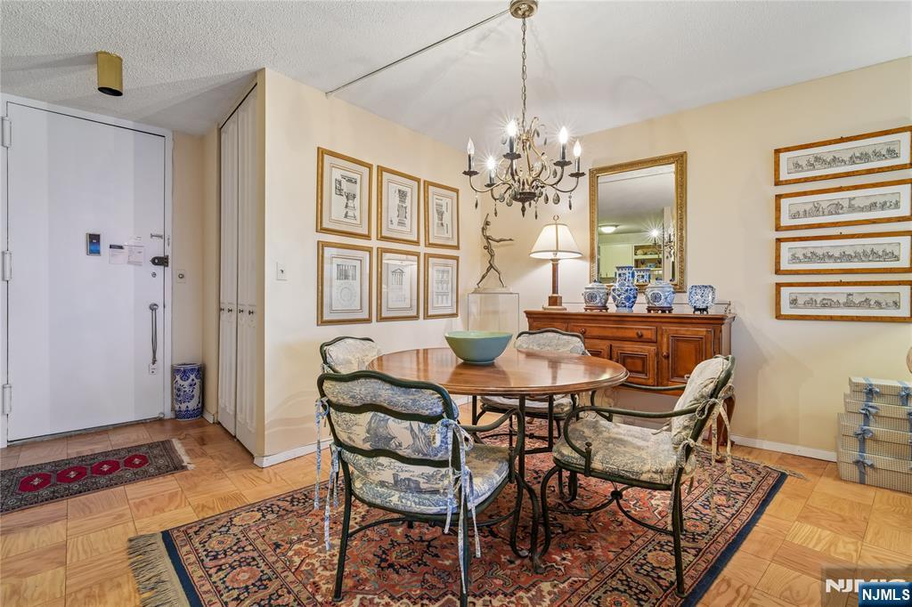 555 North Avenue 17-U