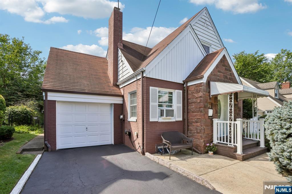 Homes for Sale in Northern NJ | ThisIsRiverEdge.com 153 Madison Avenue