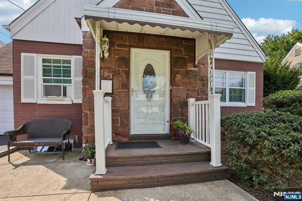Homes for Sale in Northern NJ | ThisIsRiverEdge.com 153 Madison Avenue