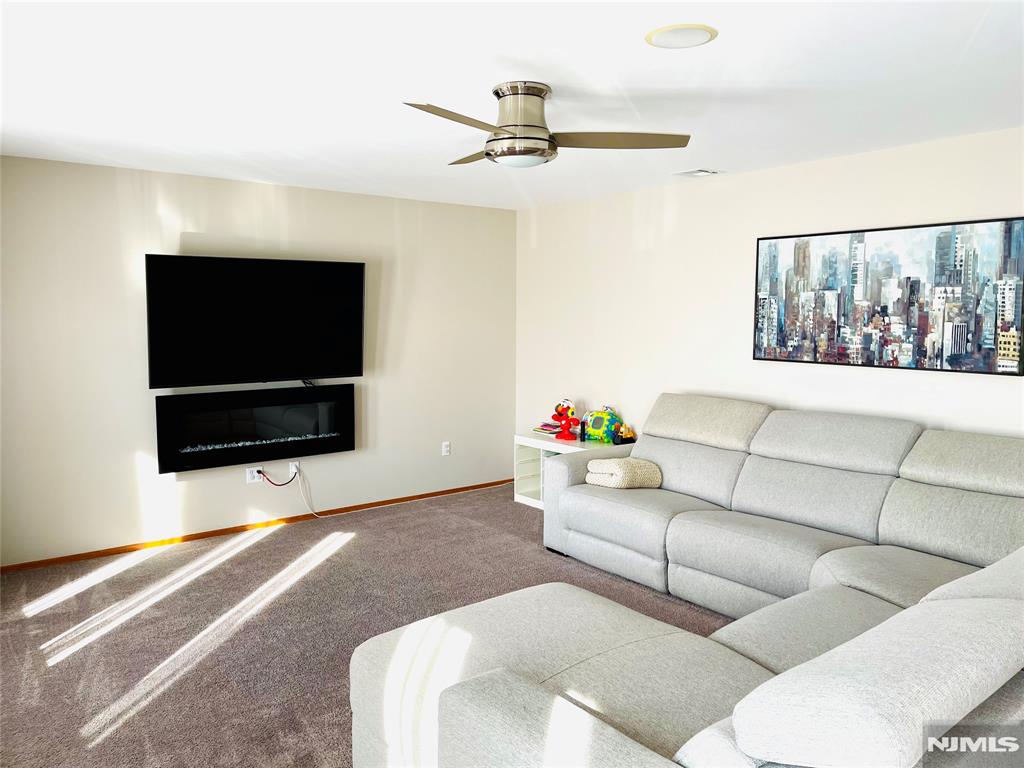 239 Wallington Avenue