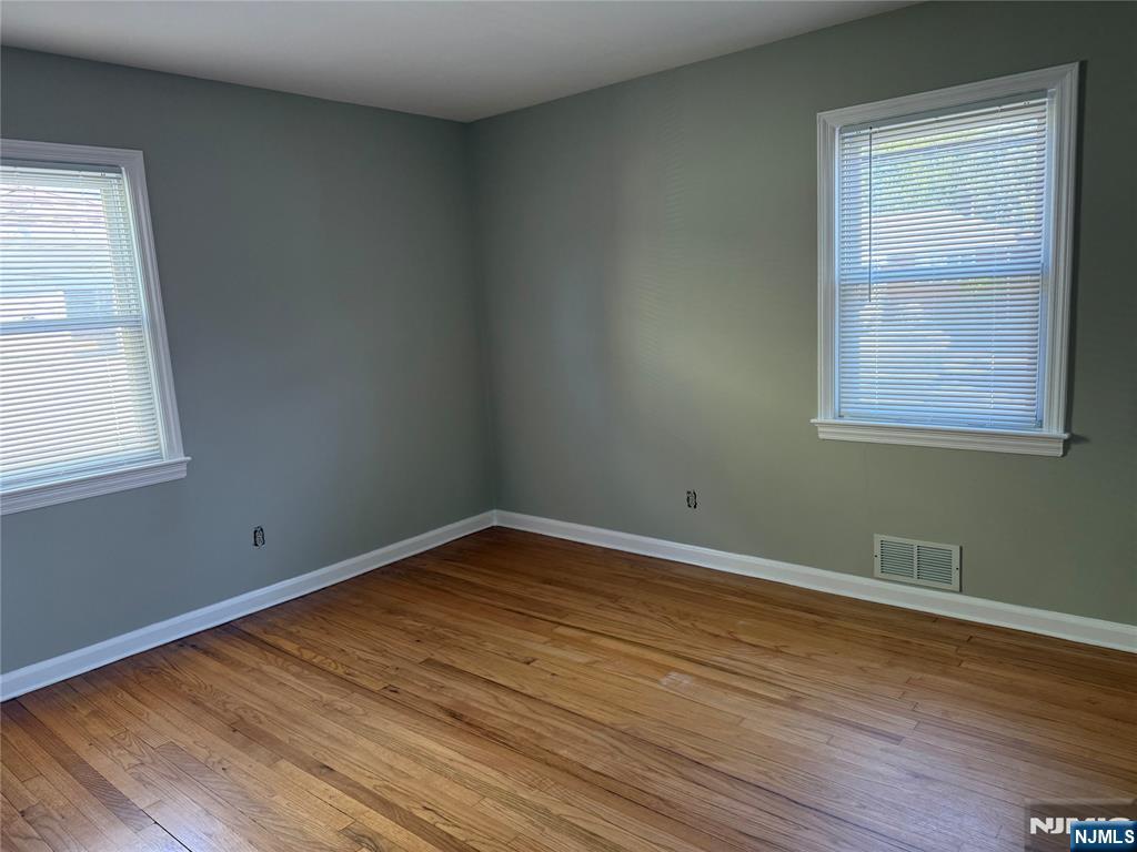 Lodi, New Jersey 07644, United States, 2 Bedrooms Bedrooms, ,1 BathroomBathrooms,Residential,Pending,189507