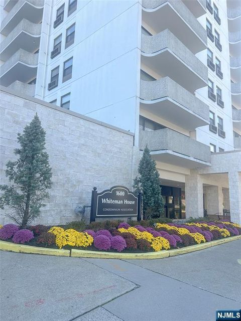 Photo of 1600 Center Ave #5A, Fort Lee, NJ 07024 (MLS # 25041691)