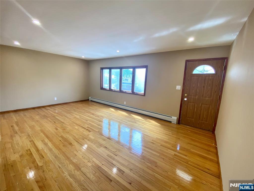 Rental Property at 396 Oak St, Ridgefield, New Jersey - Bedrooms: 6 
Bathrooms: 2 
Rooms: 11  - $6,000 MO.