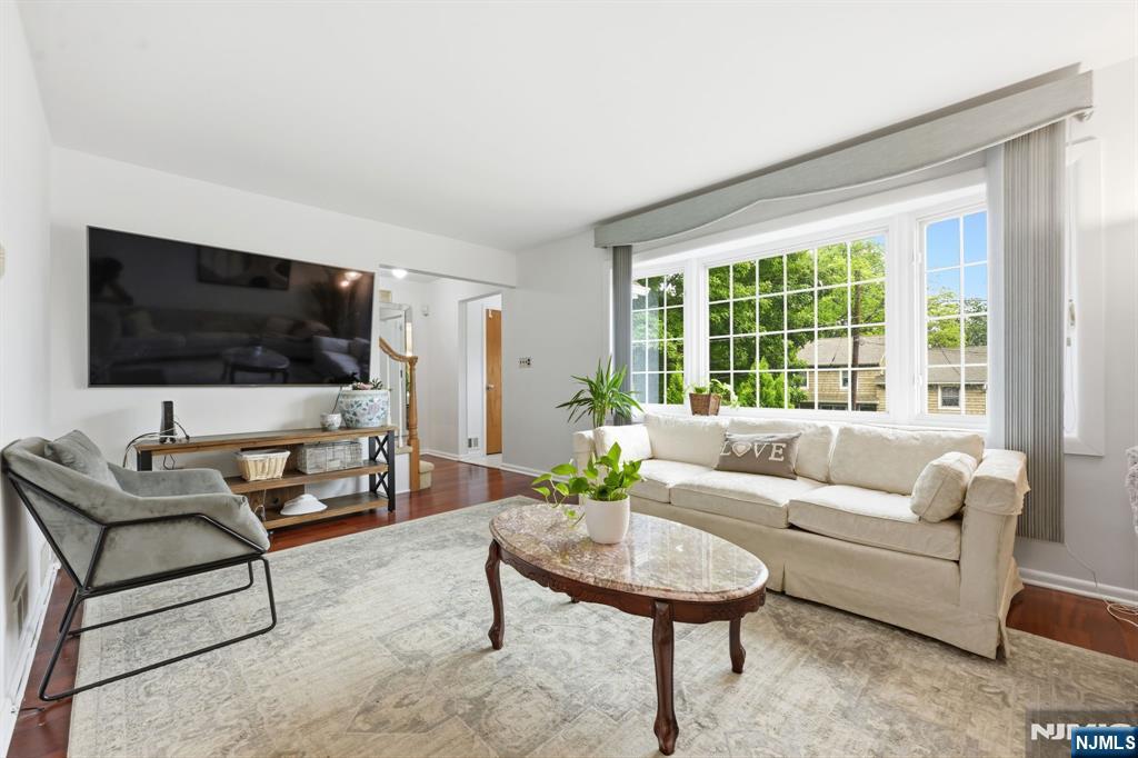 37 Forest Avenue