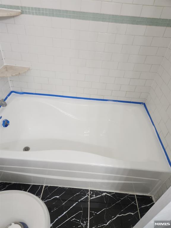 Bayonne, New Jersey 07002, United States, 2 Bedrooms Bedrooms, ,1 BathroomBathrooms,Residential,Active,251465