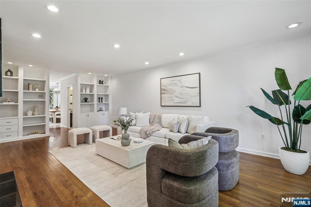 185 Kensington Drive