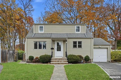 Photo of 20 Dojean Court, Bergenfield, NJ 07621 (MLS # 26009047)