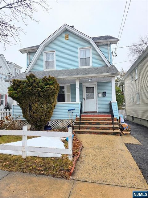 Photo of 655 Marin Ave, Lyndhurst, NJ 07071 (MLS # 26007368)