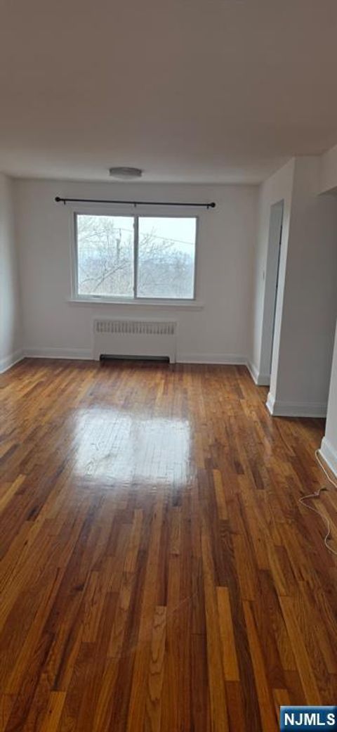 Photo of 55 Bergen Blvd #5B, Palisades Park, NJ 07650 (MLS # 26016517)