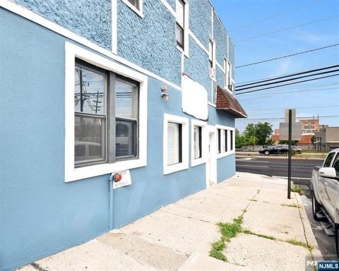 Photo of 7208 Tonnelle Avenue, North Bergen, NJ 07047 (MLS # 25043170)
