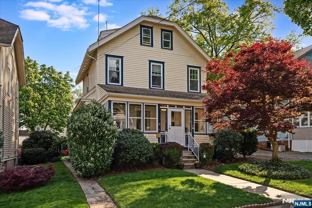 Photo of 58 Maolis Avenue, Bloomfield, NJ 07003 (MLS # 26016106)