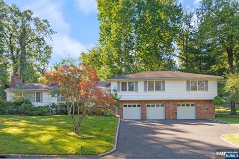 Photo of 80 Canoe Brook Road, Millburn, NJ 07078 (MLS # 25022199) Photo of 80 Canoe Brook Road, Millburn, NJ 07078 (MLS # 25022199)