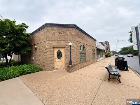 Photo of 139149 Cedar Lane #unit1, Teaneck, NJ 07666 (MLS # 26028858)