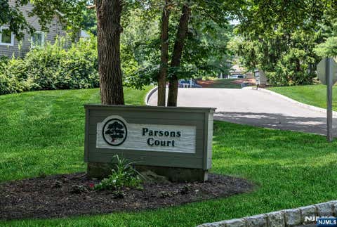 Photo of 14 Parsons Court, Mahwah, NJ 07430 (MLS # 26027614)