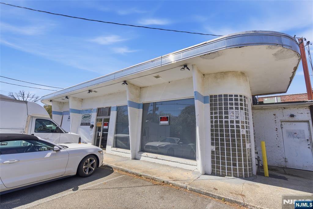 475 Westminster Place