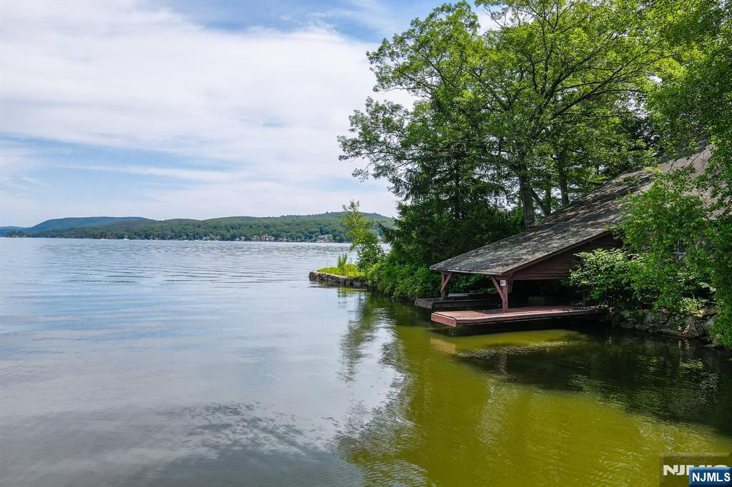 68 Rocky Point Road