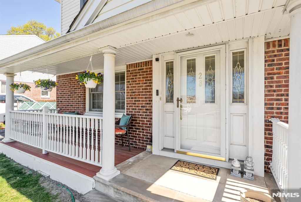 Photo of 28 William Street, Rochelle Park, NJ 07662 (MLS # 26011033)