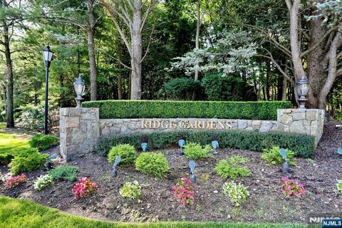 Photo of 302 Mark Twain Way #302, Mahwah, NJ 07430 (MLS # 26001353)