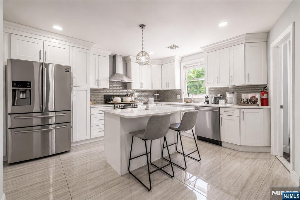 255 E 54th Street