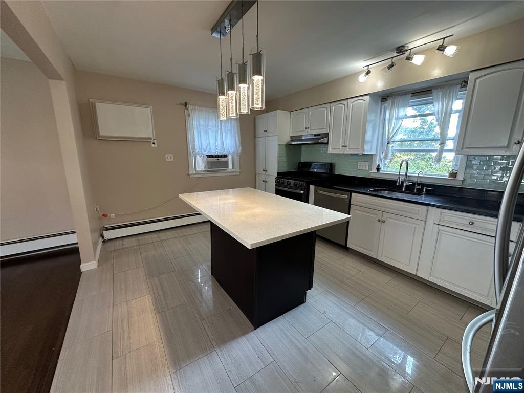 777 Oakwood Lane