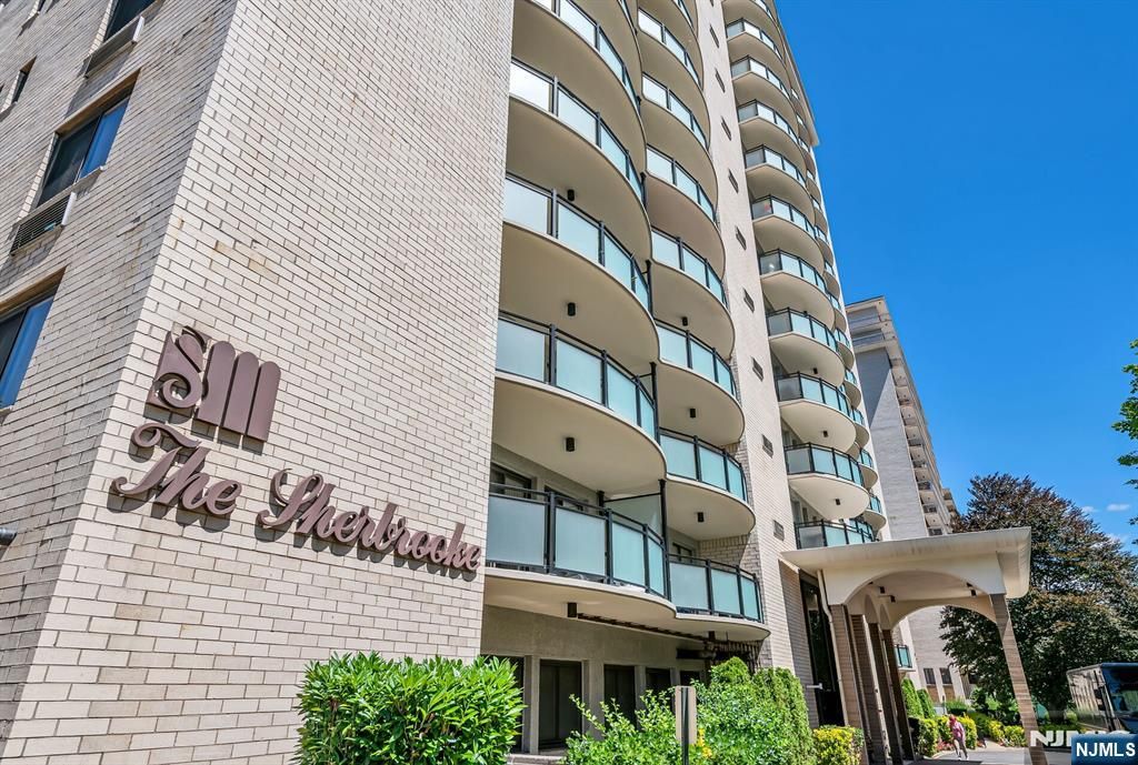 Photo of 125 Prospect Avenue #16C, Hackensack, NJ 07601 (MLS # 25043624)