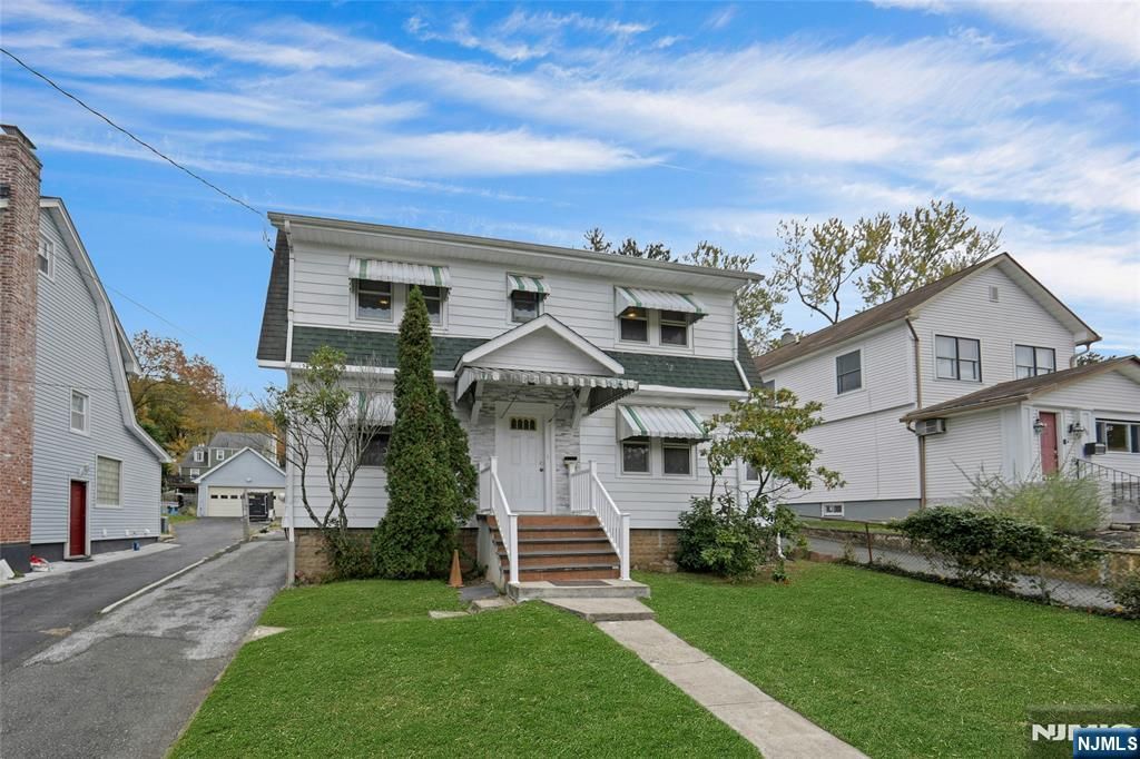 Photo of 388 Saint Cloud Avenue, West Orange, NJ 07052 (MLS # 25038674)