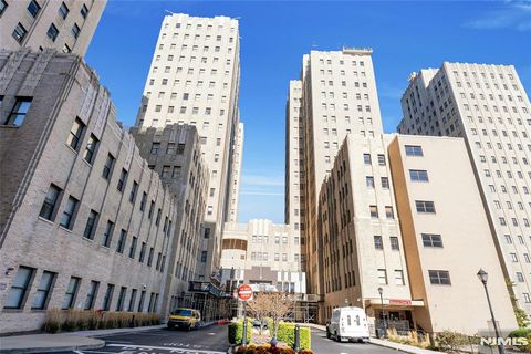 Photo of 4 Beacon Way #800, Jersey City, NJ 07304 (MLS # 25038469) Photo of 4 Beacon Way #800, Jersey City, NJ 07304 (MLS # 25038469)