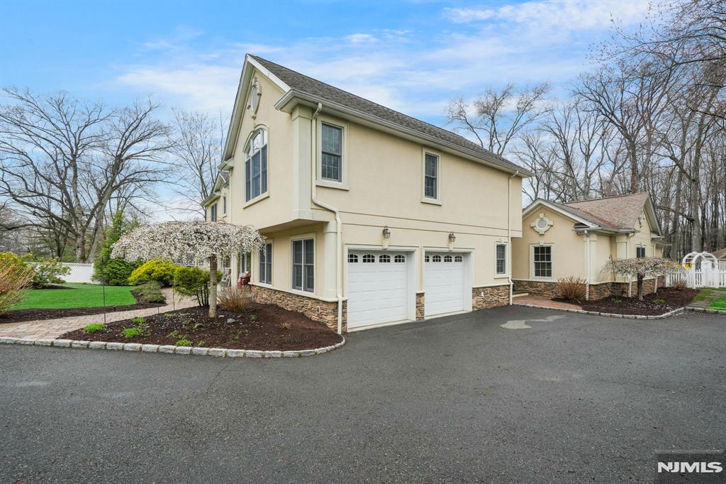 4 Salter Drive