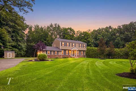 Photo of 29 Sunrise Lane, Upper Saddle River, NJ 07458 (MLS # 26029228)